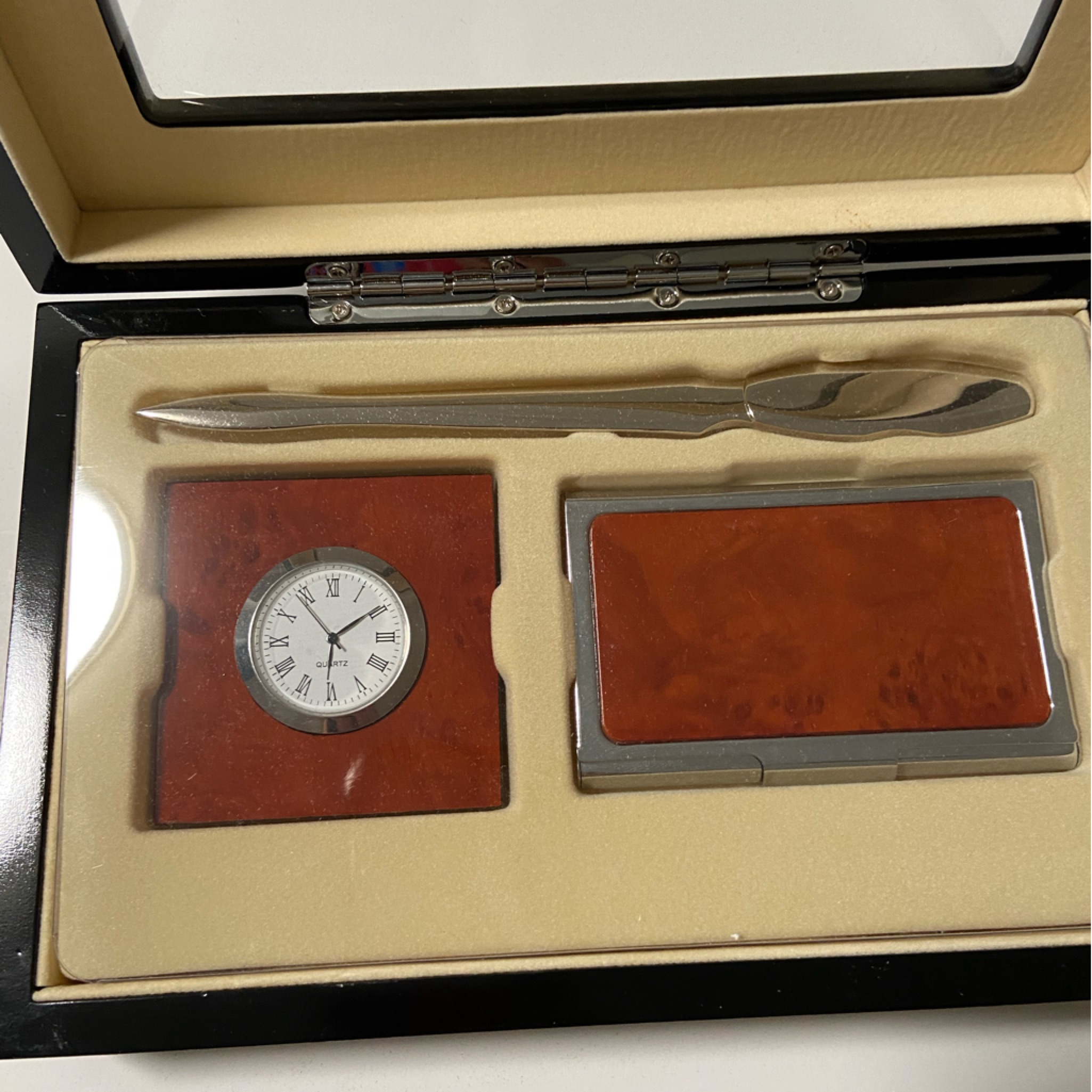 Donald J Trump Card Case Set